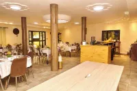 雅克羅塞納河畔公寓酒店 - 早餐