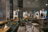 MOXY Memphis Downtown - parking