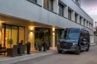 Hilton Geneva Hotel and Conference Centre - parking