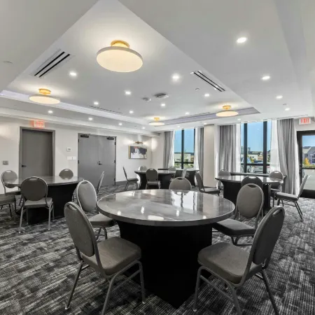 Sandman Signature Dallas Las Colinas Hotel & Suites