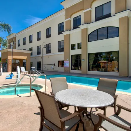 Hampton Inn & Suites Hemet