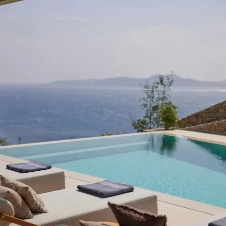 Bill & Coo Mykonos -The Leading Hotels of the World
