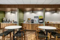 Fairfield Inn & Suites San Antonio Medical Center - parking