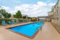 Quality Inn Kansas City International Airport - Pools