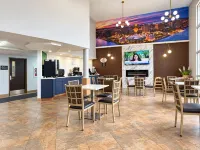 Super 8 by Wyndham Madison South - Desayuno