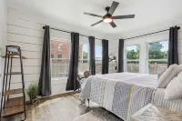 Stay Downtown Waco! Close to Magnolia, Baylor, Cameron Park - Homestays