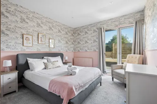 Relaxing & Spacious Family Home - By Tempstay - 2-Star