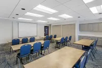 Holiday Inn Express & Suites Minot by IHG - 3つ星