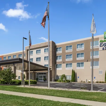 Holiday Inn Express & Suites FINDLAY NORTH by IHG