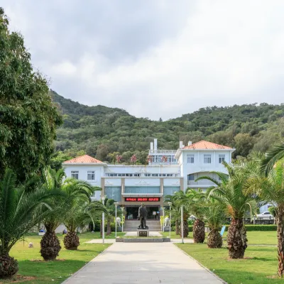 Wanghai Hotel Hotels near سيمينج