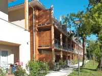 Le Petit Pont Hotels near Hourtin Plage