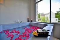 Thames Valley Khao Yai - Hot Tub