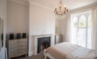 Elegant Georgian 1 Bed Apartment in Herne Bay