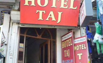 Hotel Taj - Housity