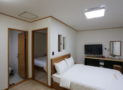 Jeongseon Milano Motel