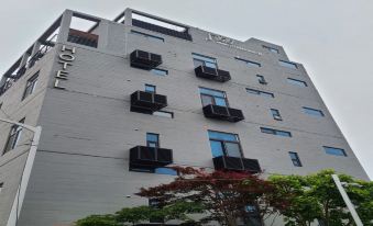 Jinwoo Prestige Hotel