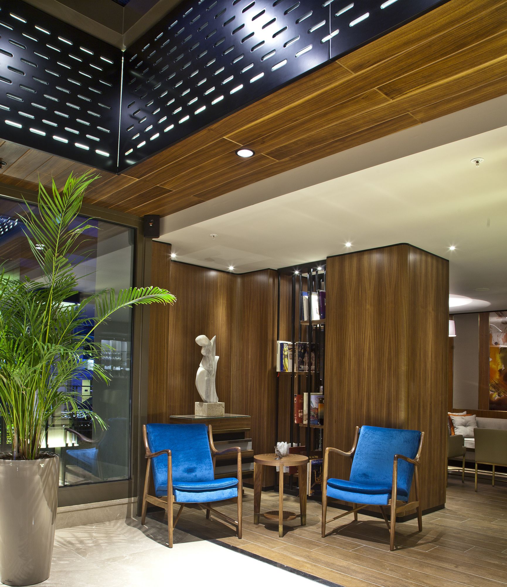 Tzl Suites