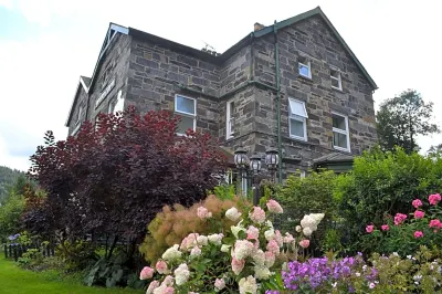 Coed-y-Fron Hotel di Llanrwst