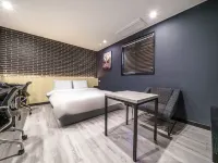 Suwon Jeongja Hotel Yeogiotae マンスクパーク周辺のホテル