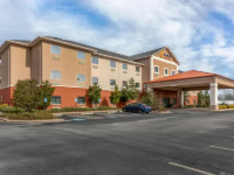 Comfort Suites Hotels in Batesville