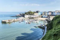Pieces of Eight - 2 Bedroom Apartment - Tenby