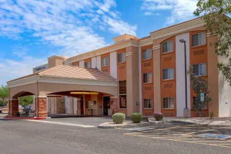 Spark by Hilton Glendale Phoenix North