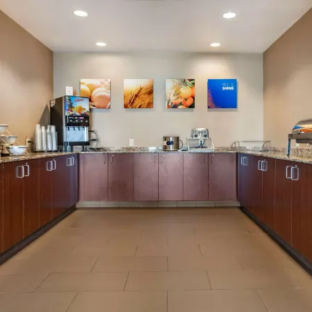Comfort Suites Airport-University