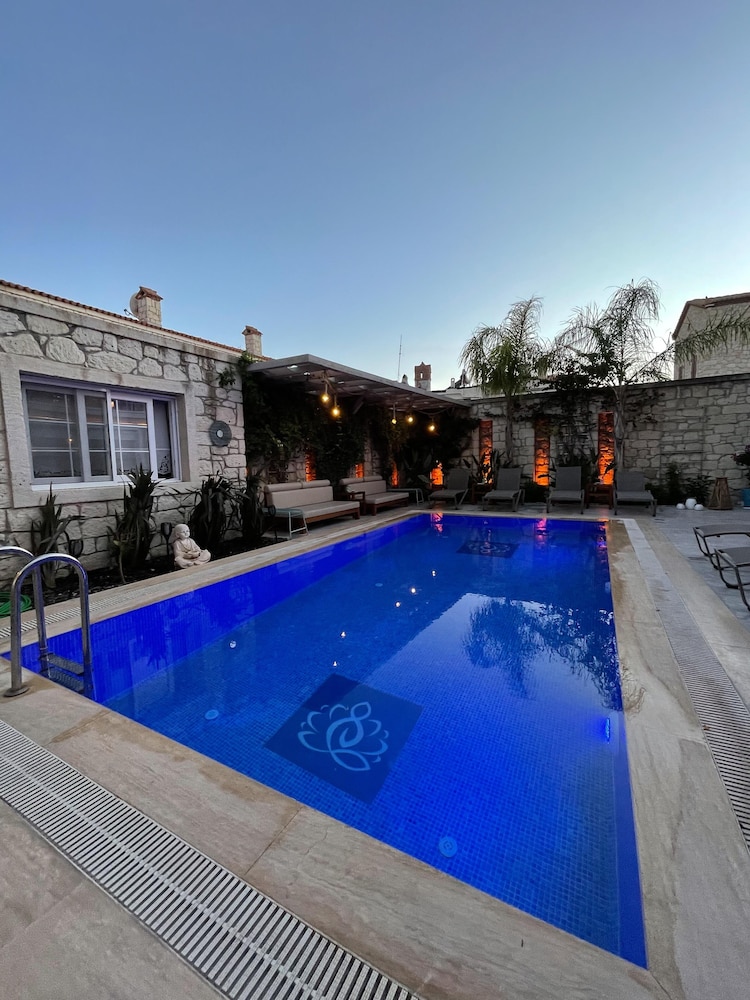 Monk Hotel Alacati - Adults Only