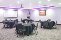 La Quinta Inn & Suites by Wyndham Joplin Hotels in Joplin