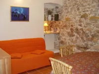 Stone Cottage, 2-4 People, at Provence Mas 16th Cent., Pool, Garden, Parking - Homestays
