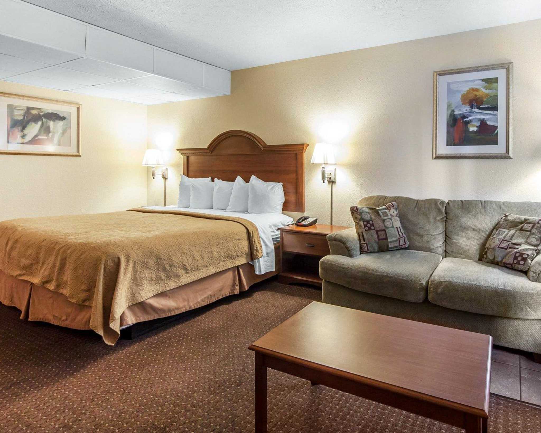 Quality Inn & Suites at Dollywood Lane