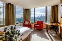 View Melbourne Hotels in Middle Park