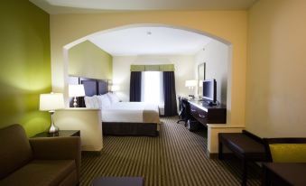Holiday Inn Express & Suites Nacogdoches