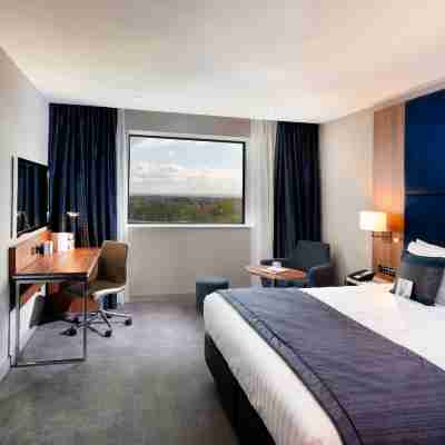 Crowne Plaza London Heathrow T4 Rooms