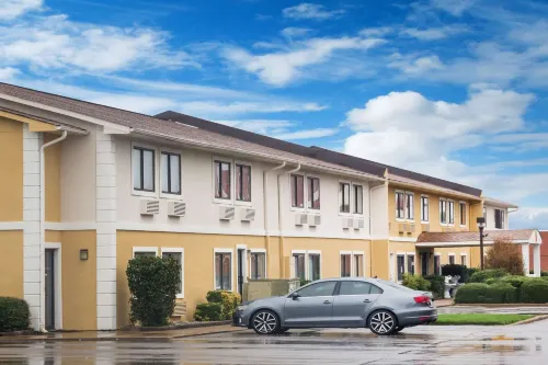 Super 8 by Wyndham Jonesboro Các khách sạn ở Jonesboro