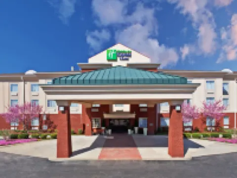 Holiday Inn Express & Suites MANCHESTER-CONF CTR(TULLAHOMA) by IHG Hotels in Coffee County