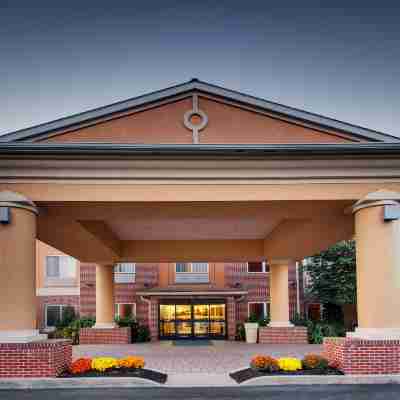 Holiday Inn Express & Suites LANCASTER-LITITZ by IHG Hotel Exterior