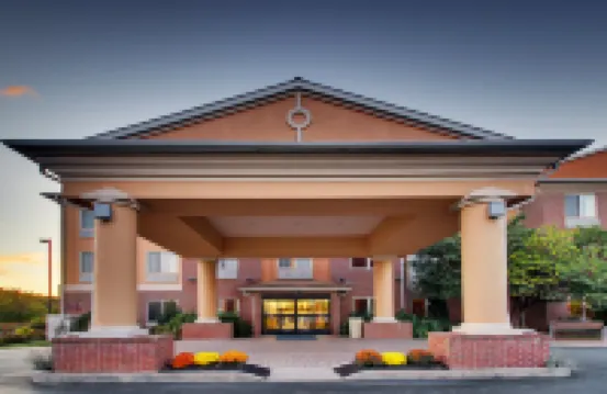 Holiday Inn Express & Suites LANCASTER-LITITZ by IHG