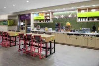 Home2 Suites by Hilton Fort Collins - Frühstück