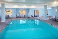 Holiday Inn Express & Suites Los Alamos Entrada Park