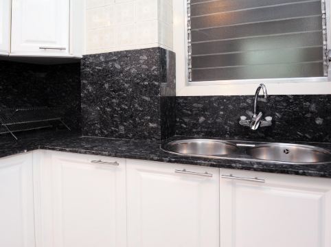 4 Bedrooms Elegant Apartment in the Center