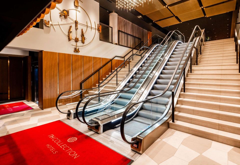 1. NH 컬렉션 코..