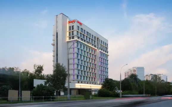 Hampton by Hilton Moscow Rogozhsky Val (Хэмптон Хилтон Рогожский Вал) Отели рядом с достопримечательностью «Государственный исторический музей»