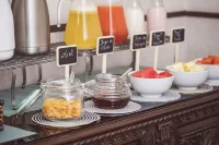 Hostal Lirium - breakfast