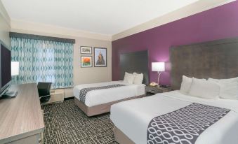 La Quinta Inn & Suites by Wyndham Latham Albany Airport