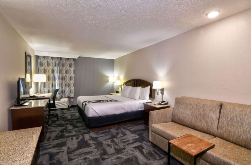 La Quinta Inn & Suites by Wyndham Springfield South