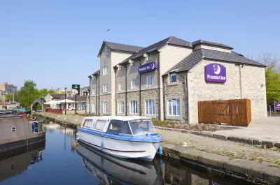 Huddersfield Central Hotels near University of Huddersfield Queensgate Campus