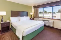 AmericInn by Wyndham Hampton - spa