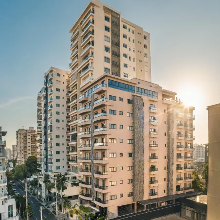 Regatta Living Hotel