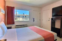 Motel 6 Corpus Christi, TX - East - North Padre Island Hotel di Corpus Christi